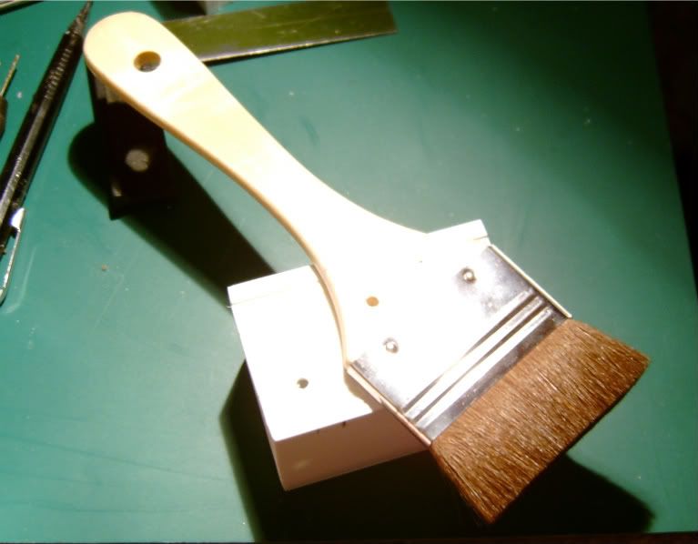 Easy to make ballast tool